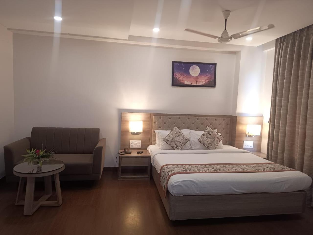 Hotel Nand Residency Ghazipur Esterno foto