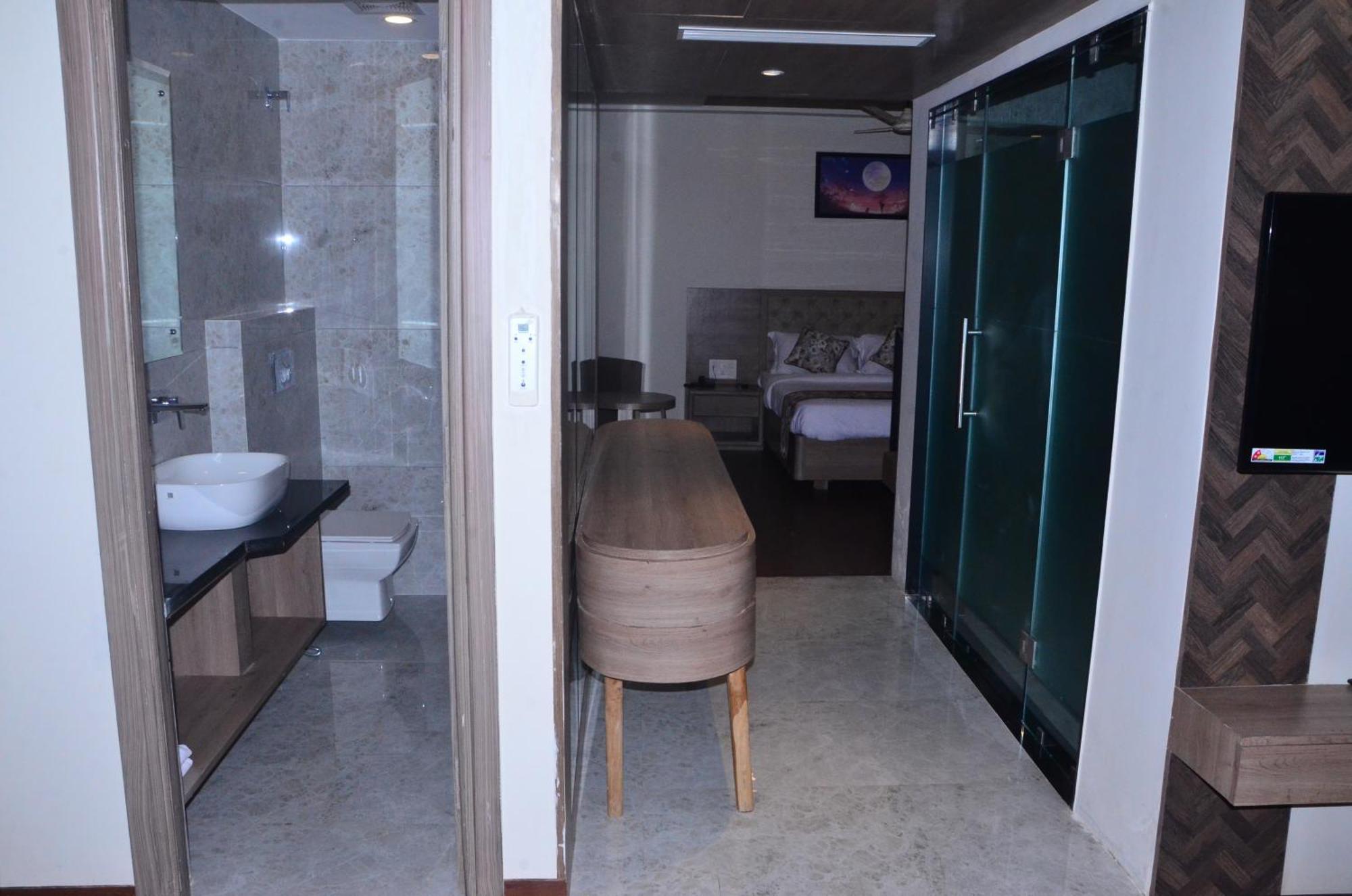 Hotel Nand Residency Ghazipur Esterno foto
