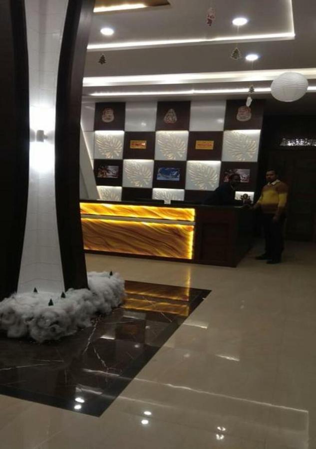 Hotel Nand Residency Ghazipur Esterno foto